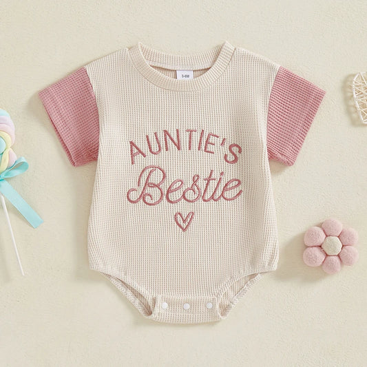 Baby Girl "Auntie's Bestie" Contrast Color Letter Embroidery Waffle Onesie
